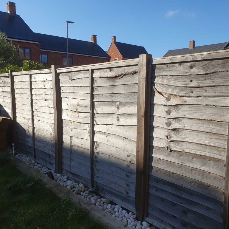 picture of a painted fence in essex