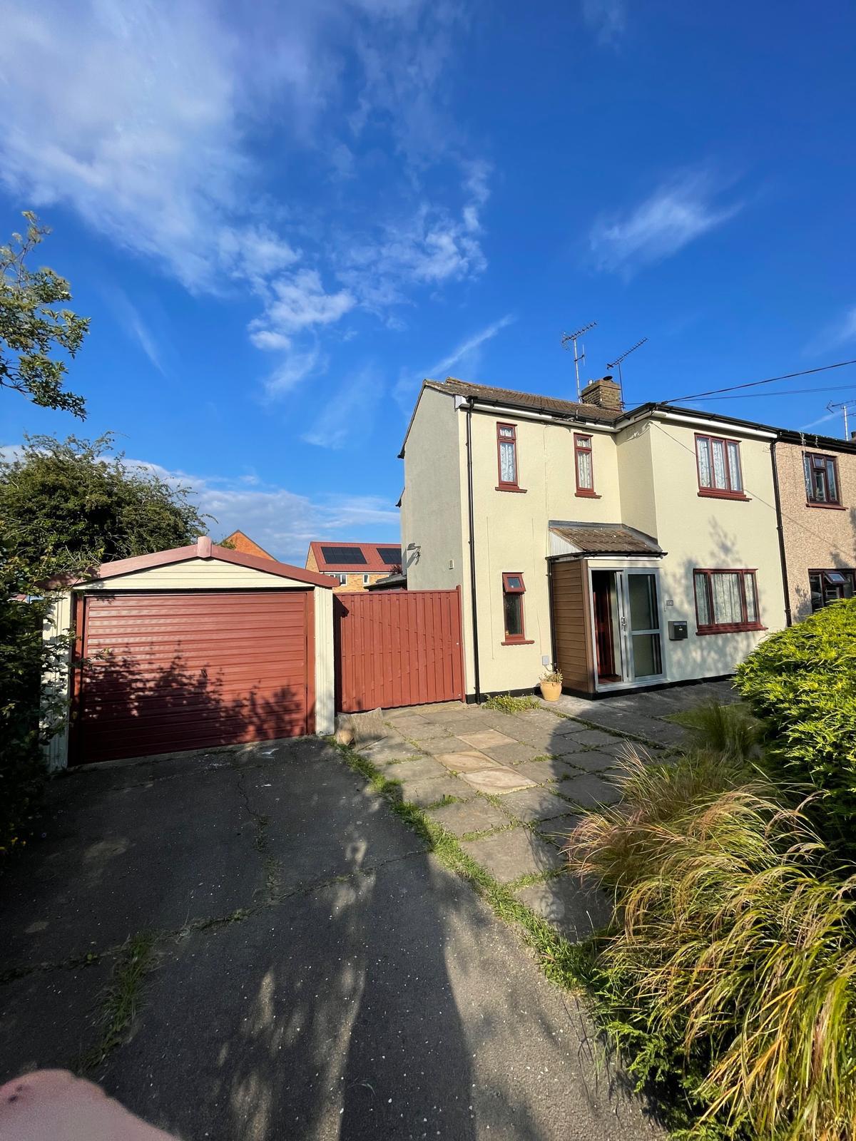 semi detached exterior painitnig
